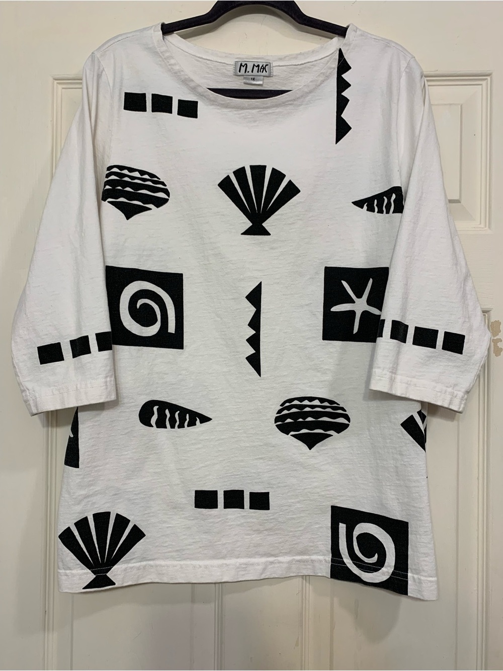Vintage M.Mac  White Black Graphic Print 3/4 Sleeve Women 1X Top.          3693L